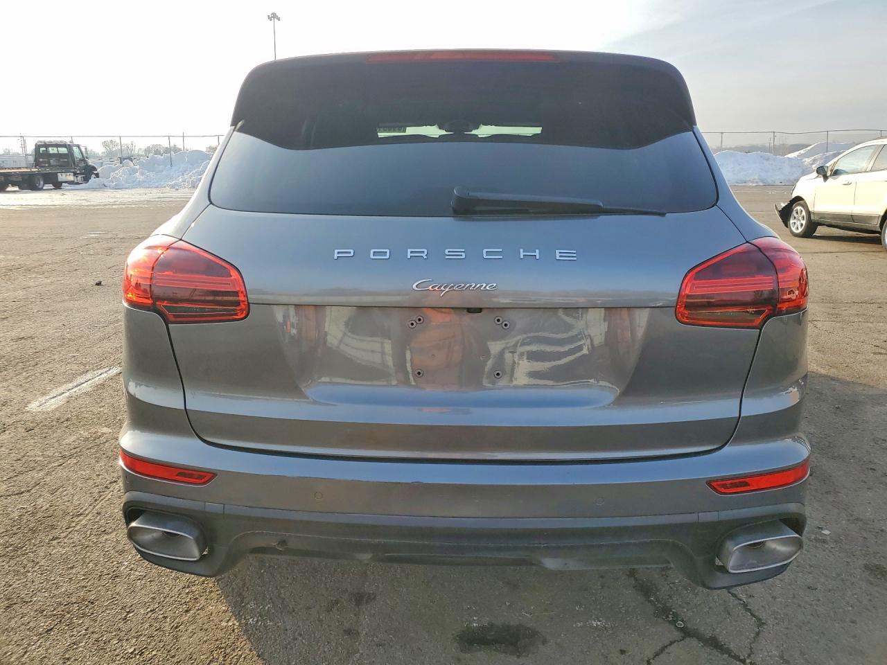 2017 Porsche Cayenne VIN WP1AA2A27HKA91912 photo 6