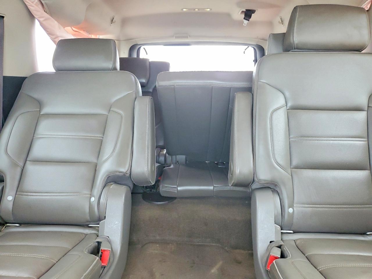 2018 GMC Yukon VIN 1GKS1HKJ2JR124055 photo 10
