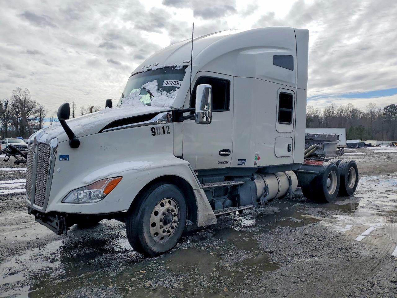 2023 KENWORTH All models VIN 1XKYDP9X4PJ246123 photo 2