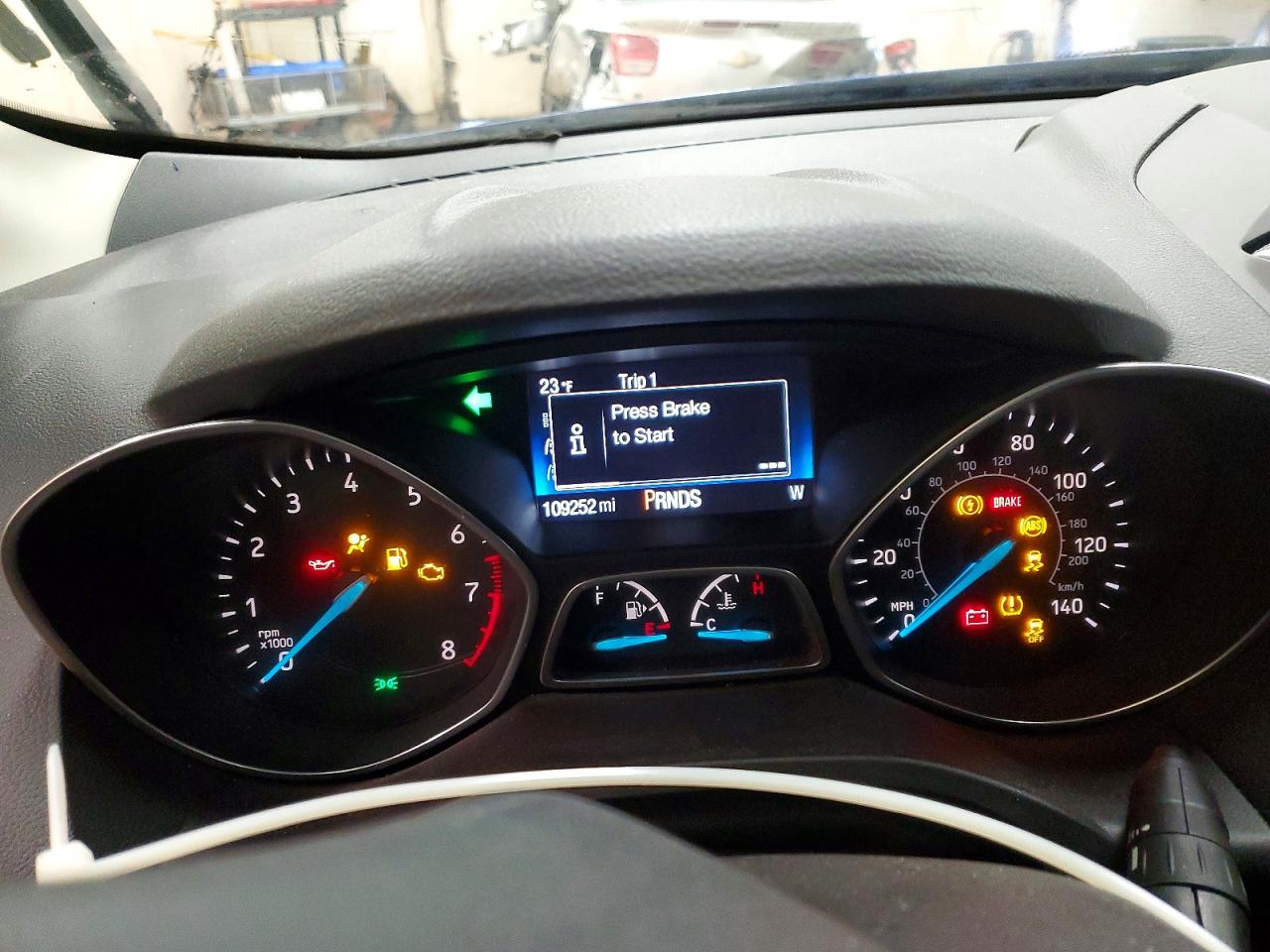 2019 Ford Escape VIN 1FMCU0HD2KUA82460 photo 9