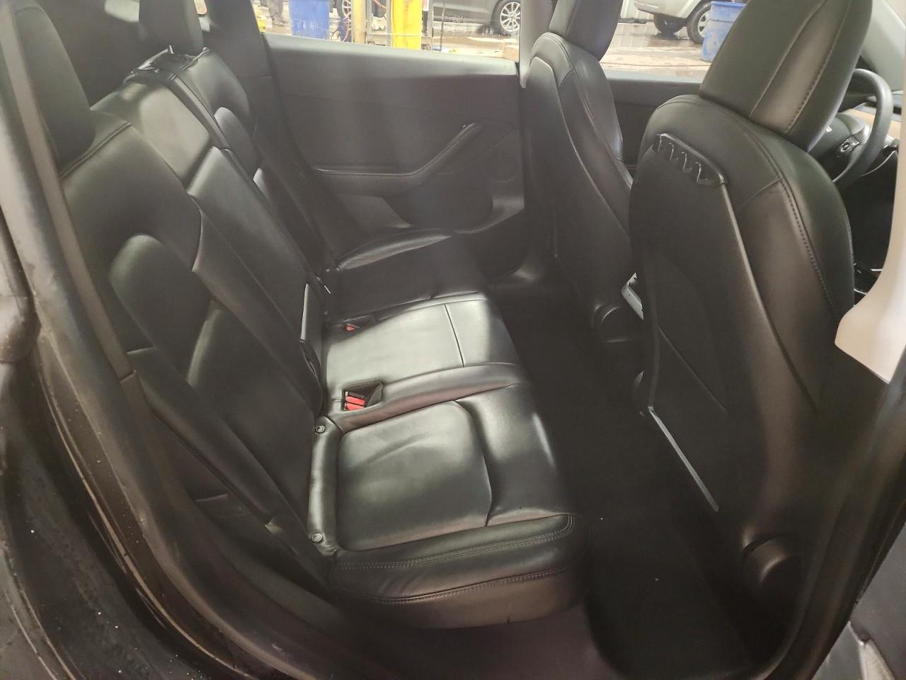 2021 Tesla Model y VIN 5YJYGDEE0MF076562 photo 11