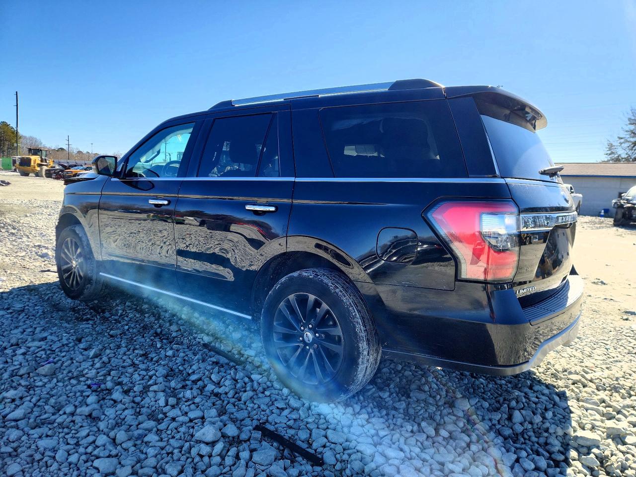 2020 Ford Expedition VIN 1FMJU1KT3LEA81701 photo 2