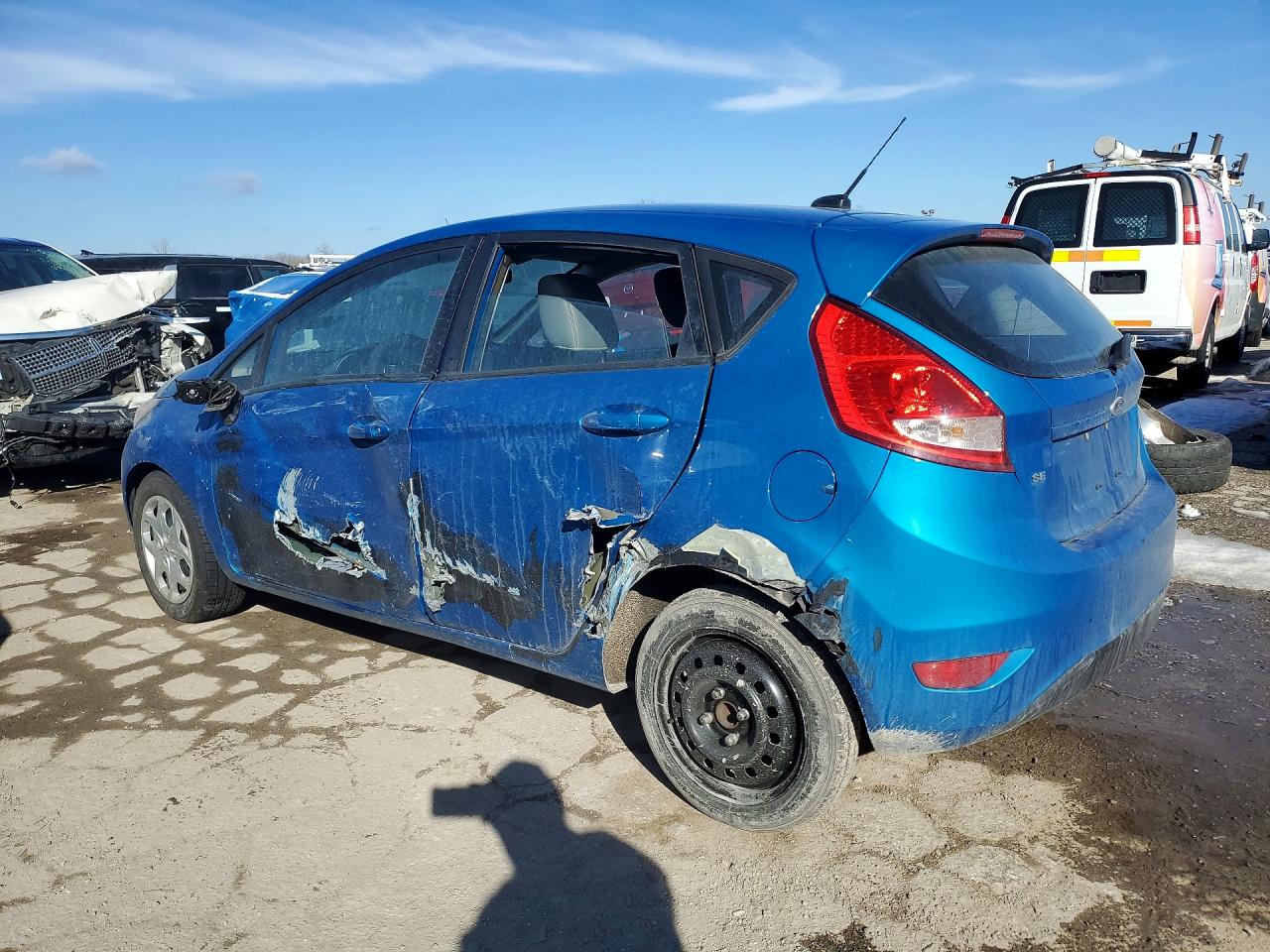 2012 Ford Fiesta VIN 3FADP4EJ5CM157813 photo 2