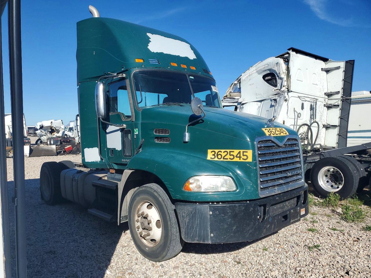 2017 MACK All other VIN 1M1AW01X4HM009853 photo 1