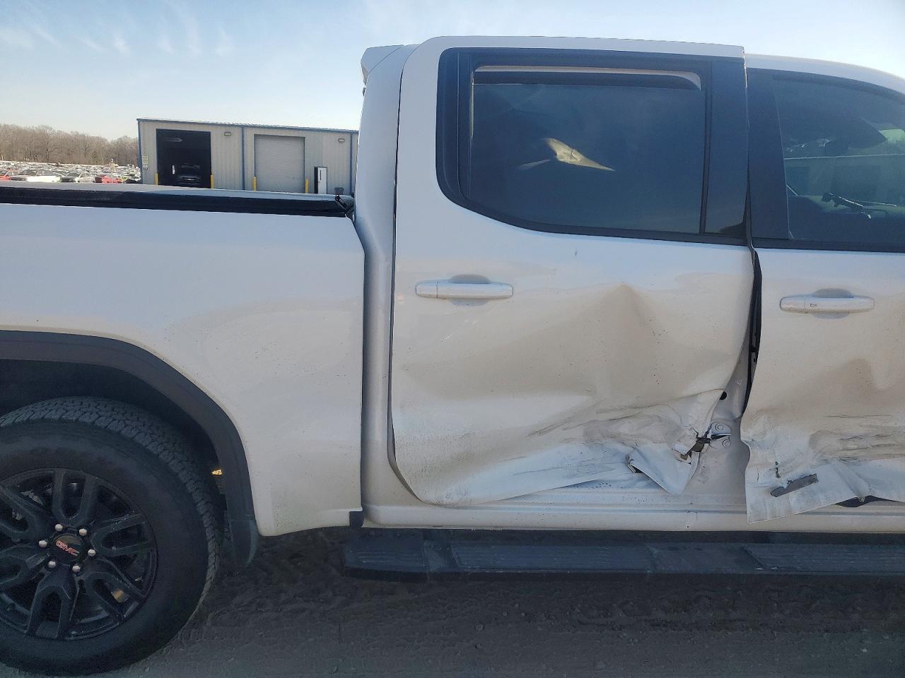 2026 GMC SIERRA VIN 1GTUUCED2TZ152641 photo 10