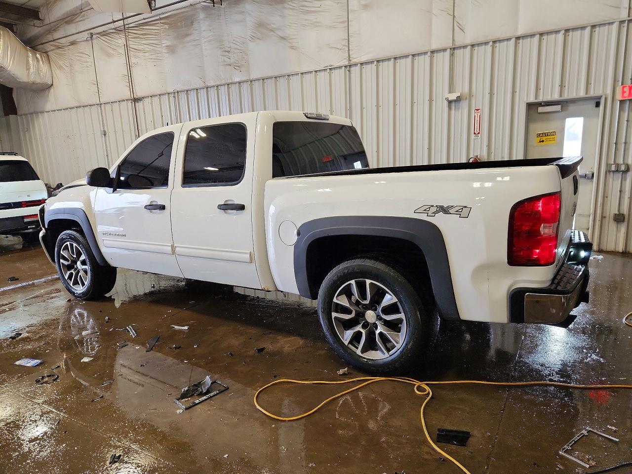 2010 Chevrolet All models VIN 3GCRKSE3XAG253274 photo 2