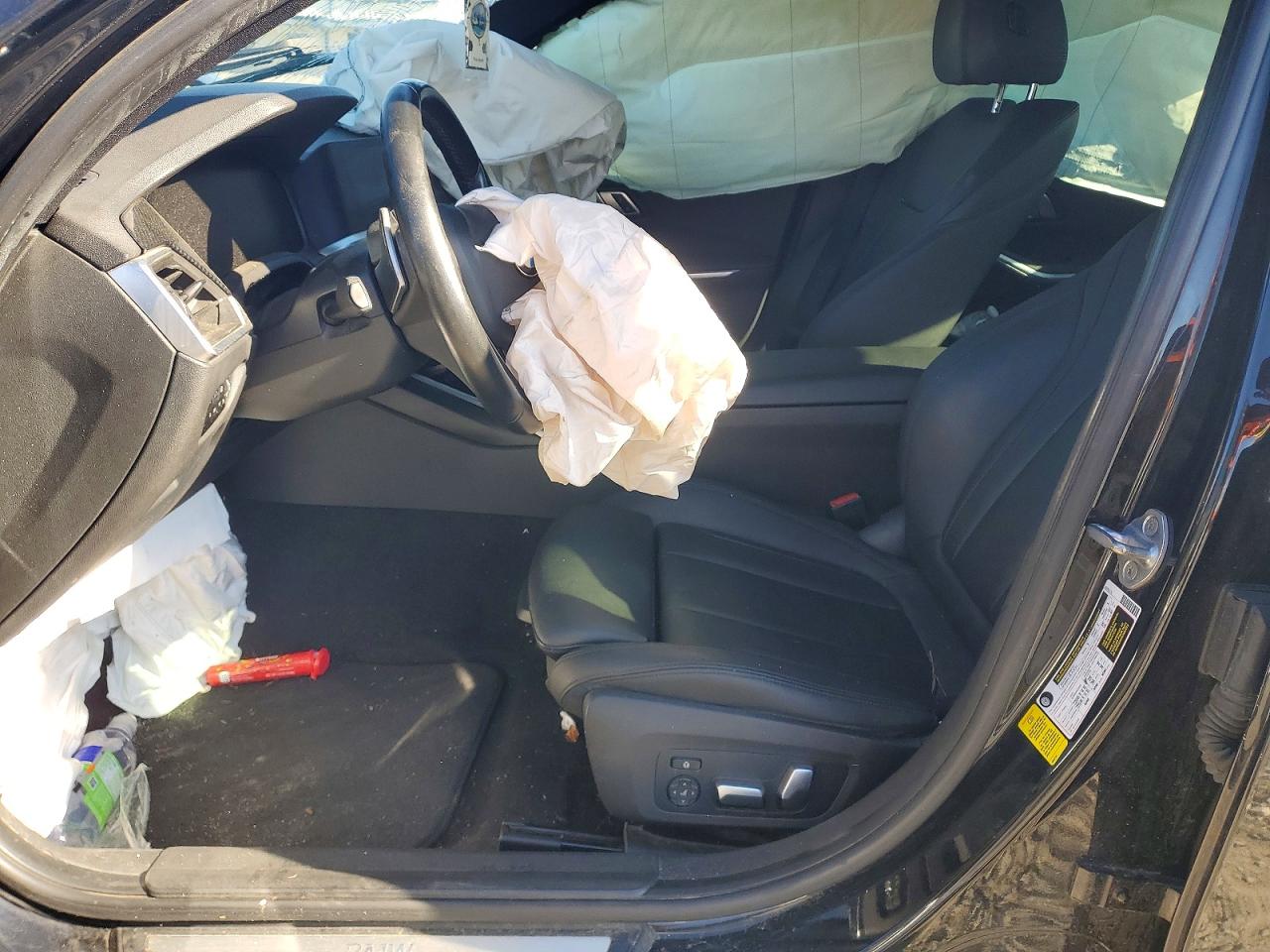2019 BMW 3 series VIN 3MW5R1J5XK8B00088 photo 7