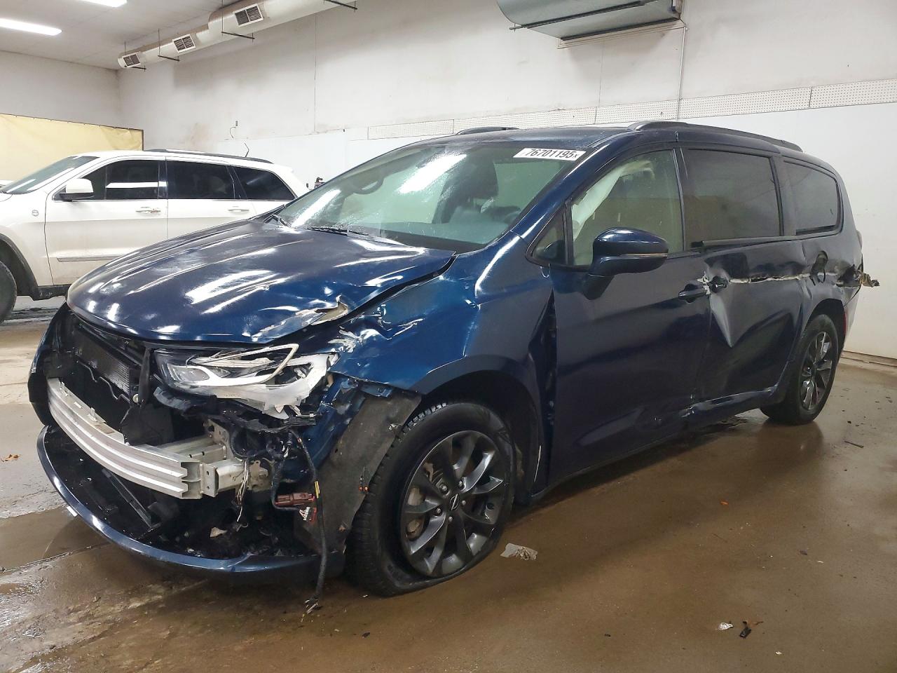 2021 Chrysler Pacifica VIN 2C4RC3BG6MR606568 photo 1