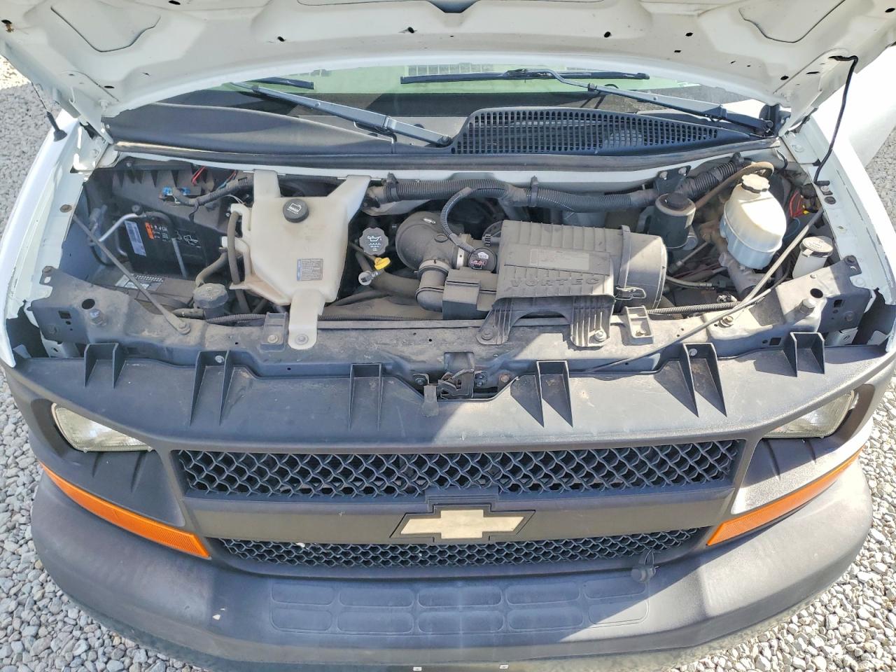 2011 Chevrolet Express VIN 1GCWGFCA0B1189078 photo 12