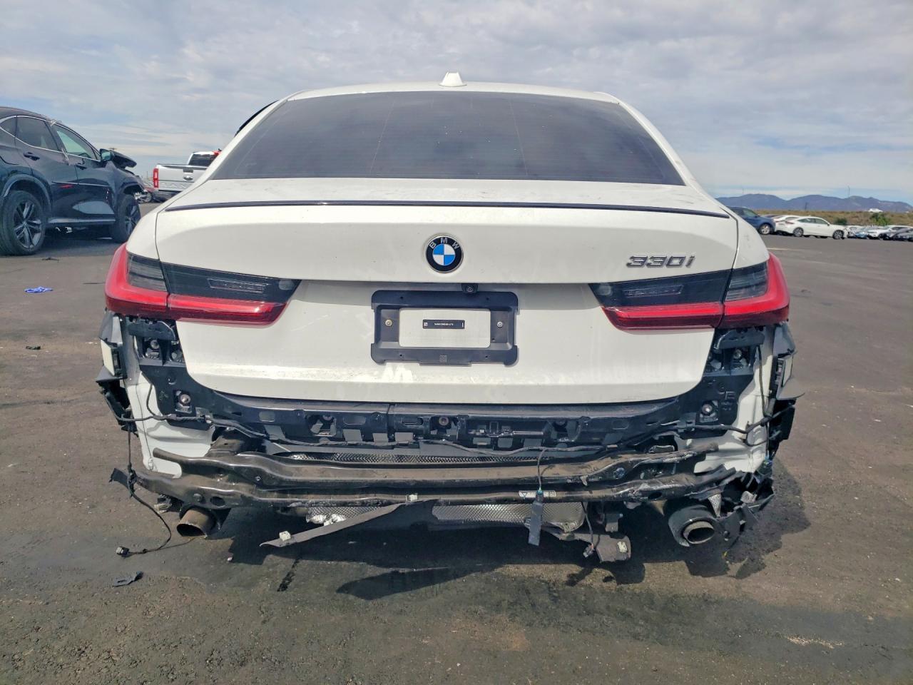 2025 BMW 3 series VIN 3MW69CW02S8F41775 photo 6