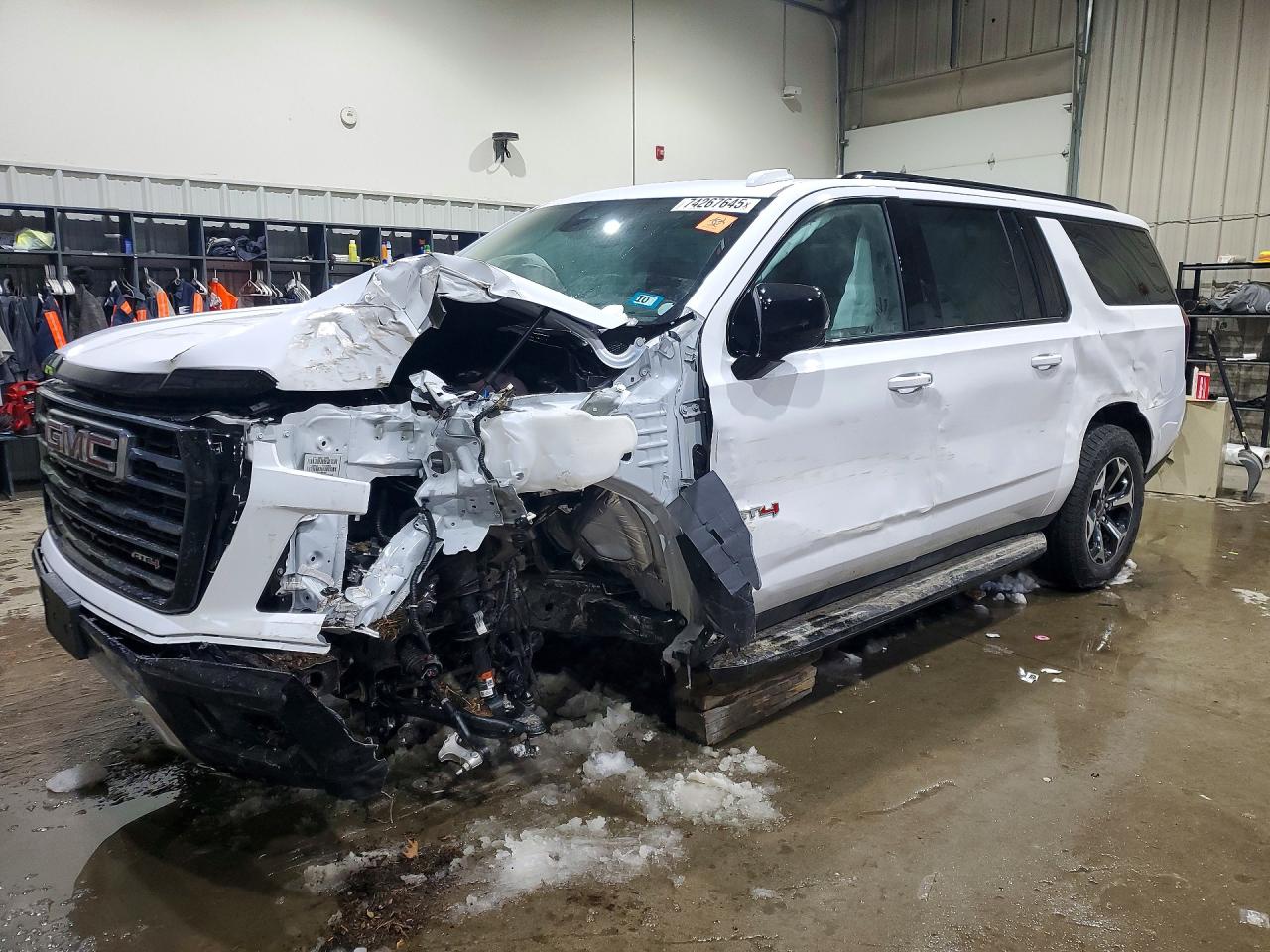 2026 GMC Yukon xl a VIN 1GKS2HKD4TR205553 photo 1