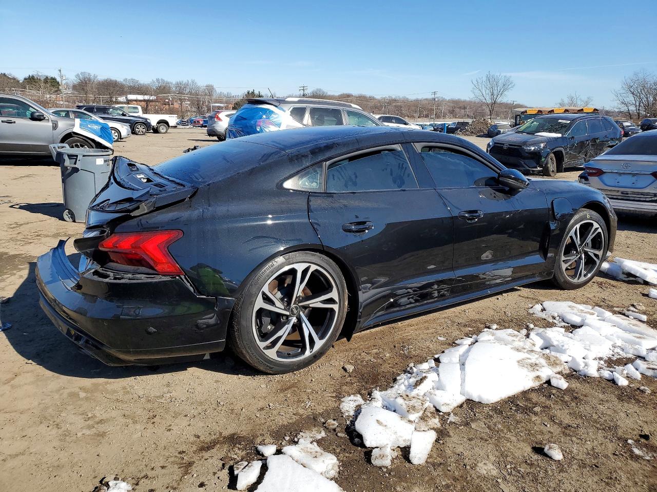 2022 Audi E-tron gt VIN WAUCJBFW2N7008050 photo 3