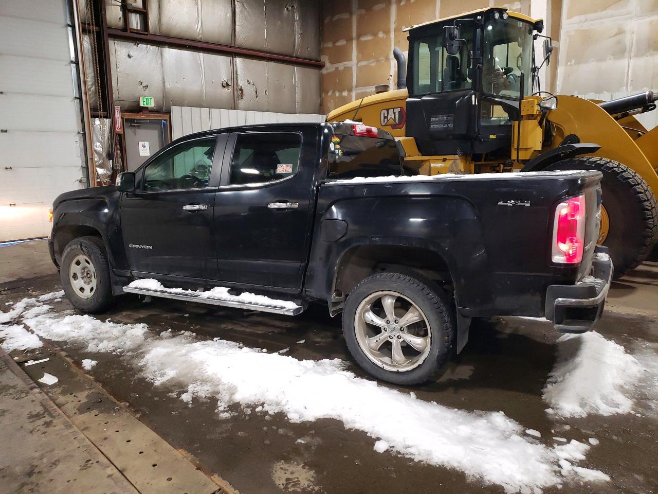 2015 GMC Canyon VIN 1GTG6CE37F1265356 photo 2