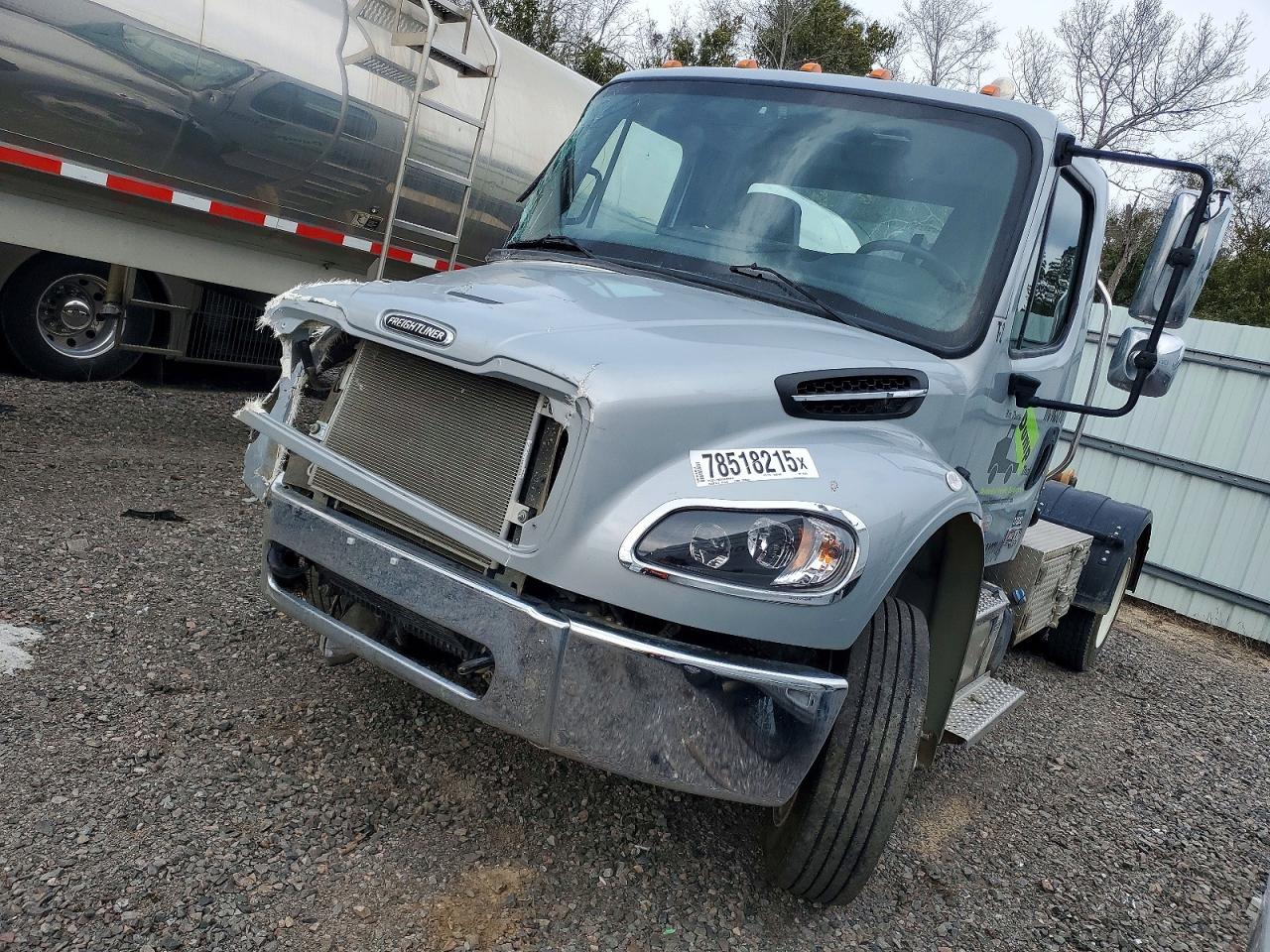 2025 FREIGHTLINER All other VIN 3ALACXD21SDVX2029 photo 2