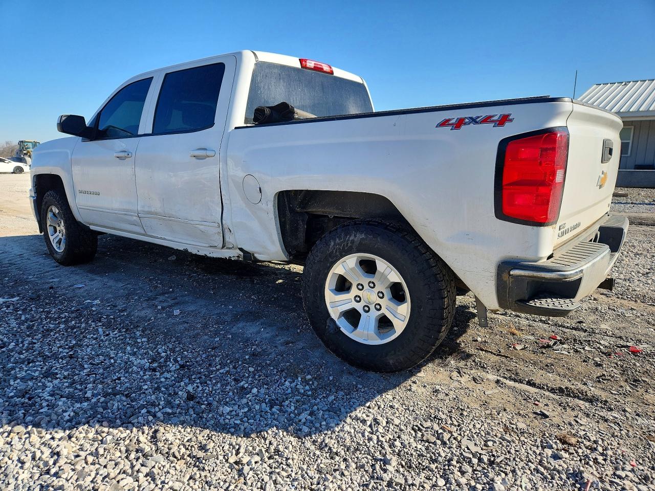 2015 Chevrolet All models VIN 3GCUKREC0FG423944 photo 2