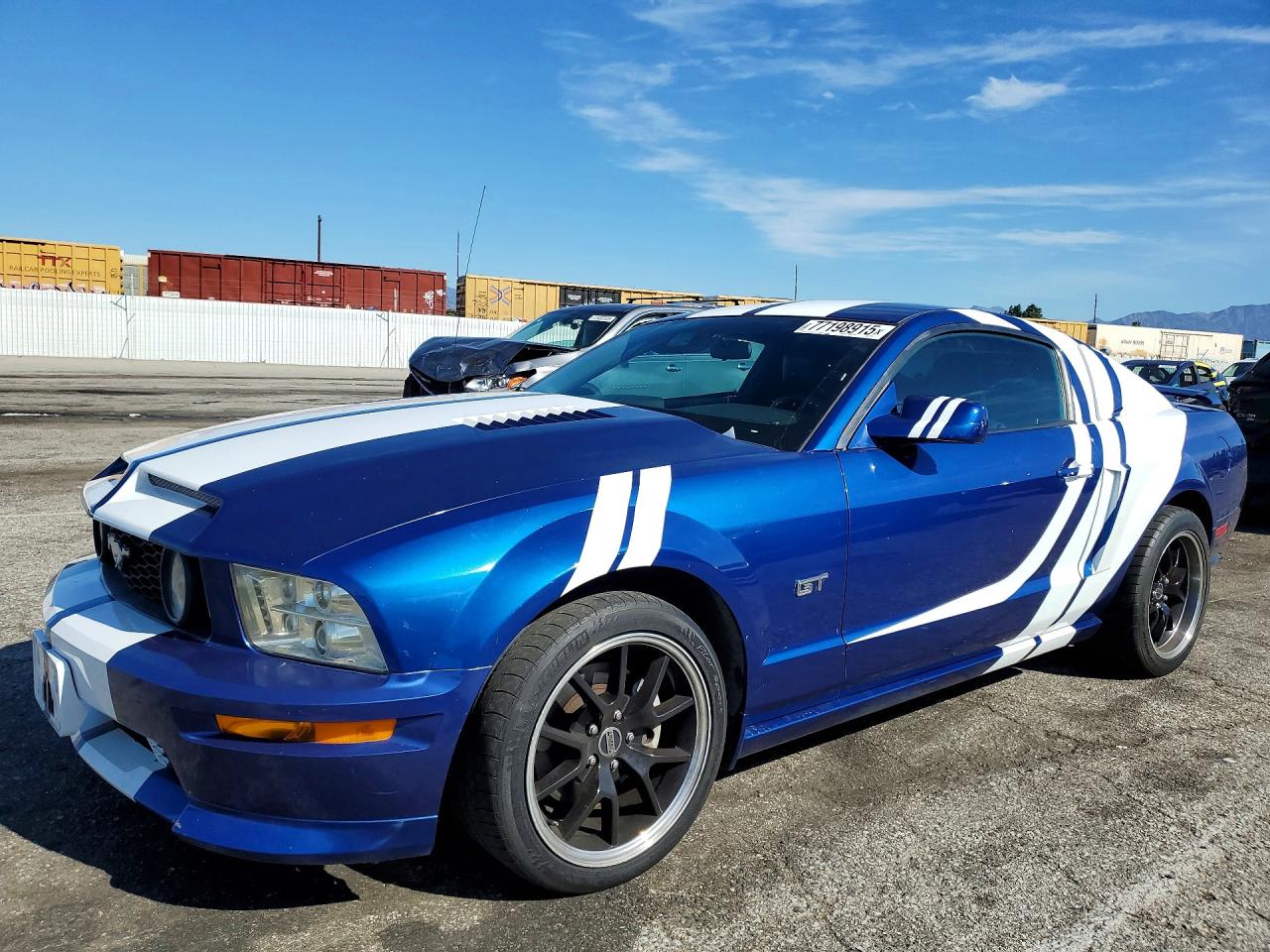 2006 Ford Mustang VIN 1ZVHT82H965157501 photo 1