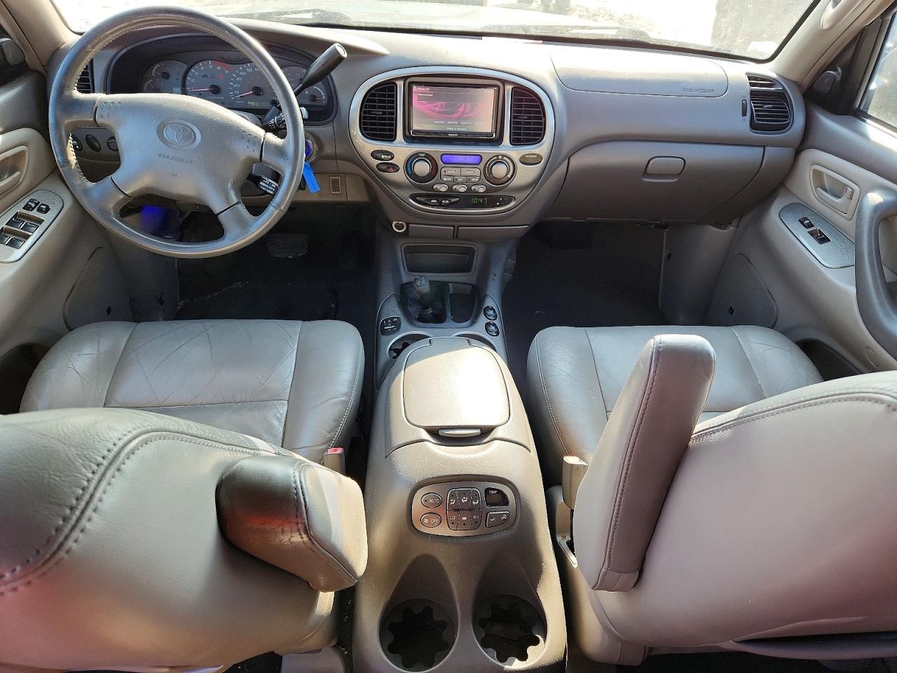 2002 Toyota Sequoia VIN 5TDBT48A92S131769 photo 8