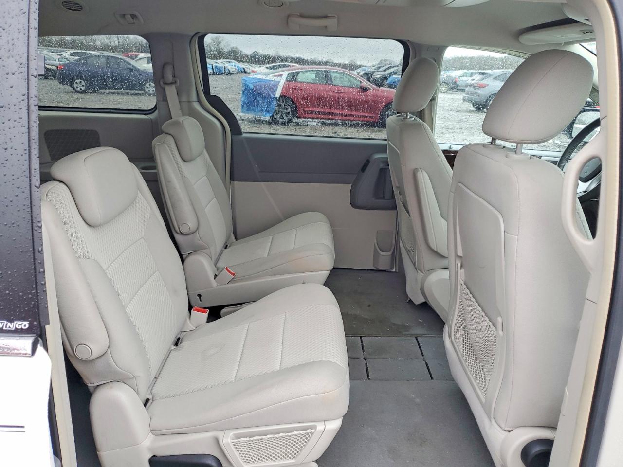 2010 Chrysler Minivan VIN 2A4RR5D12AR151971 photo 11