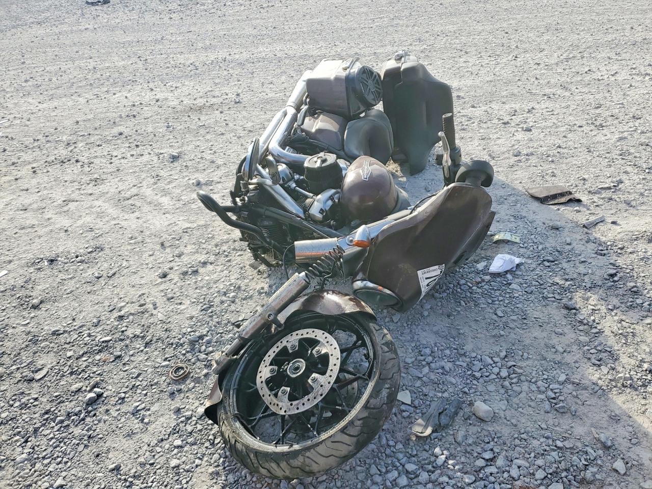 2022 HARLEY Fl VIN 1HD1KBC10NB657048 photo 2