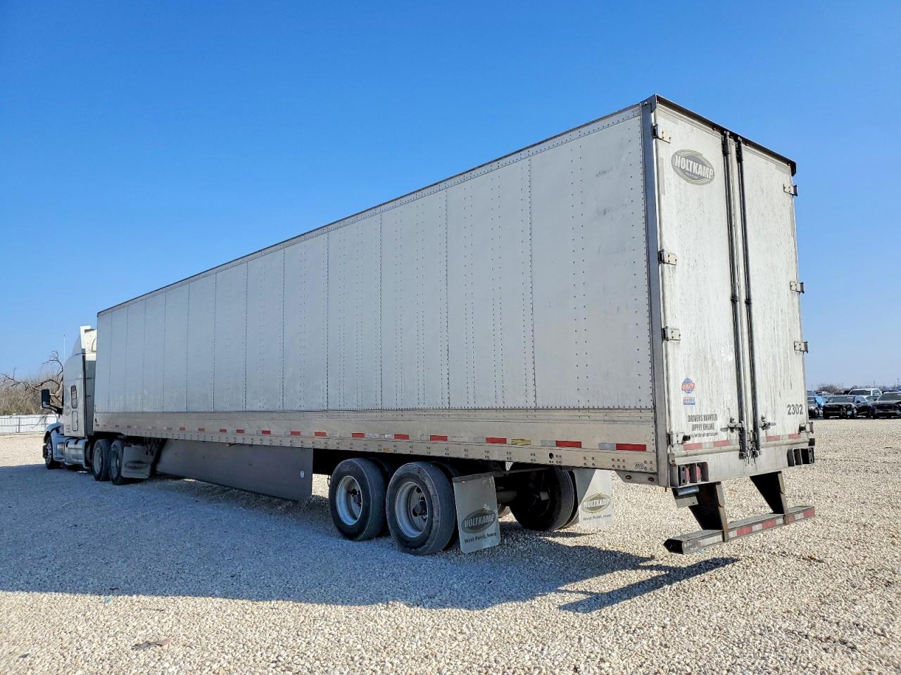 2023 UTILITY All models VIN 1UYVS2530P3790229 photo 3
