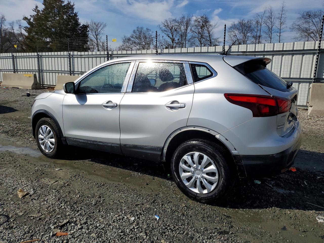 2019 Nissan Rogue VIN JN1BJ1CR7KW310462 photo 2