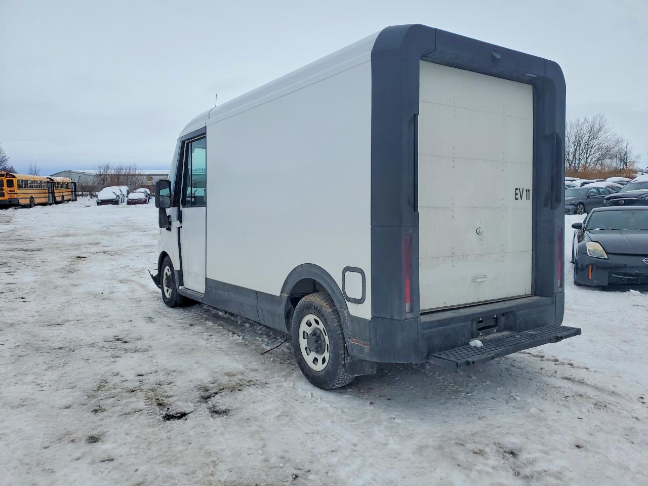 2025 CHEV All other VIN 2G58J2TZXS9107109 photo 2