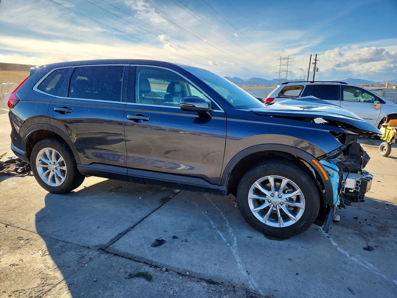 2023 Honda Crv VIN 2HKRS4H72PH435819 photo 4