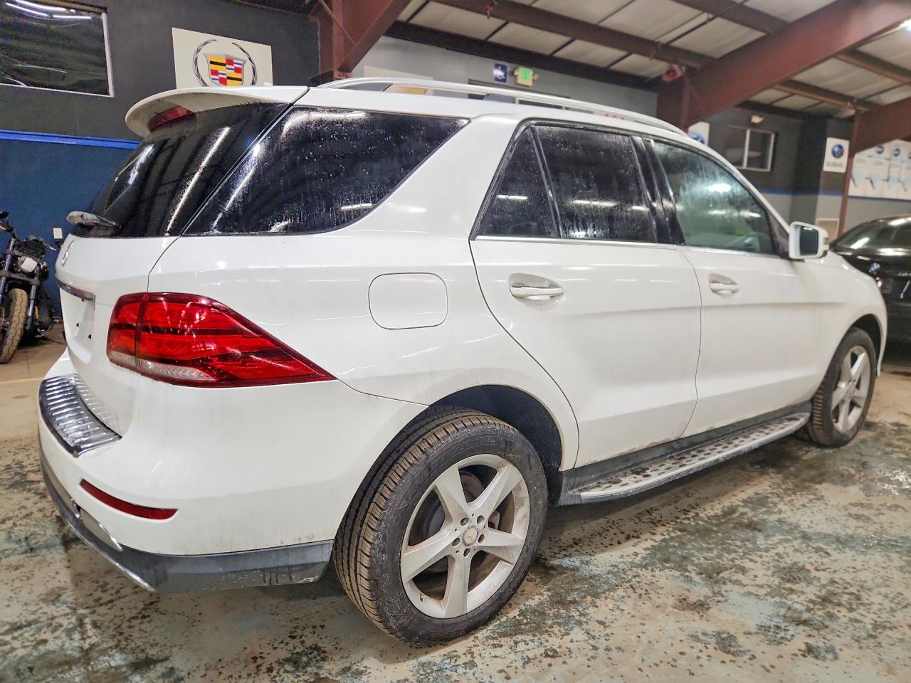 2016 Mercedes-Benz Gle class VIN 4JGDA0EB2GA725978 photo 3
