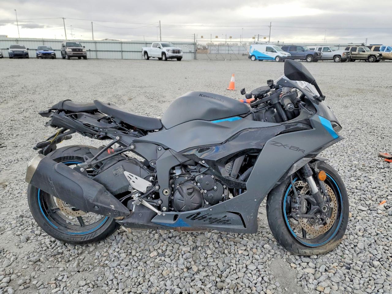 2025 Kawasaki Ninja 600 VIN JKBZXJJ19SA027023 photo 1