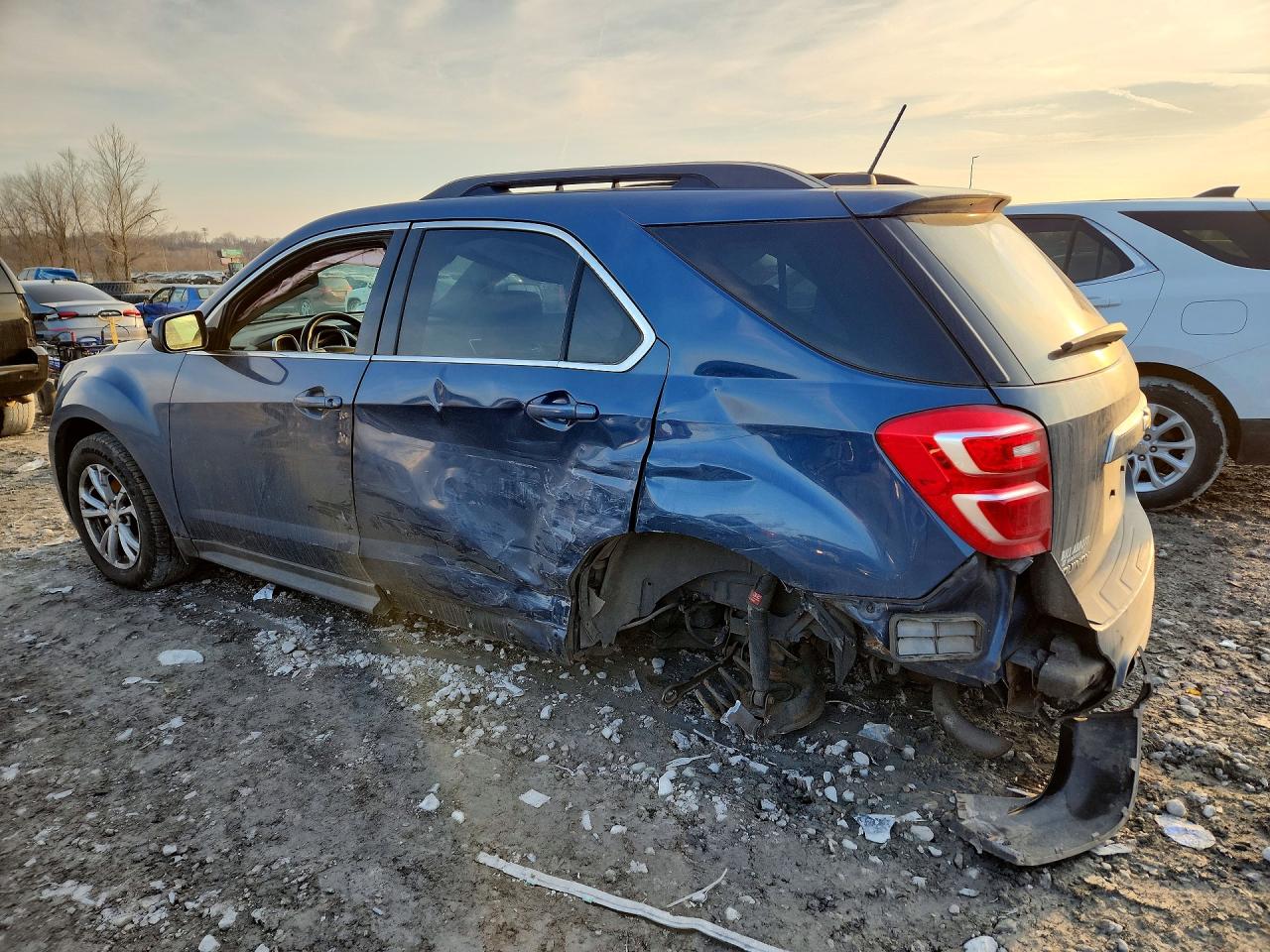 2017 CHEV Equinox VIN 2GNALCEK4H6198180 photo 2