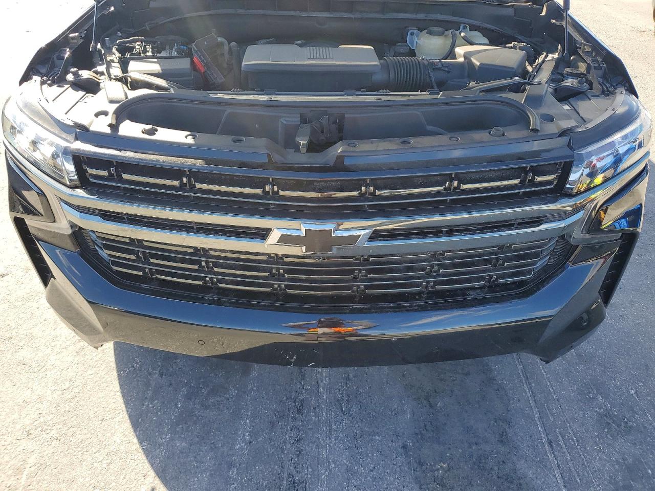 2022 Chevrolet Suburban VIN 1GNSCEKD3NR361035 photo 12