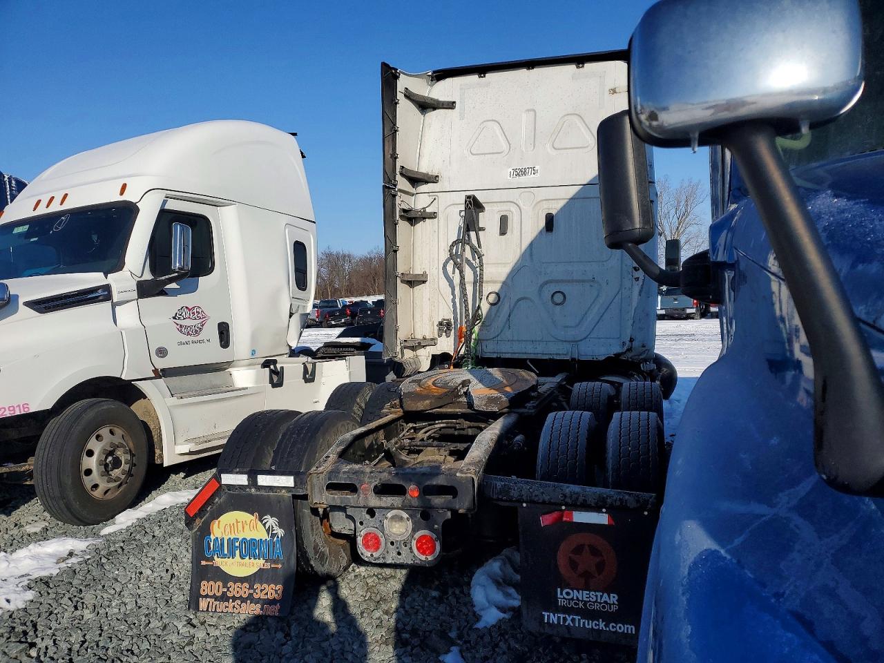 2020 FREIGHTLINER All other VIN 3AKJHHDR7LSLR2480 photo 4
