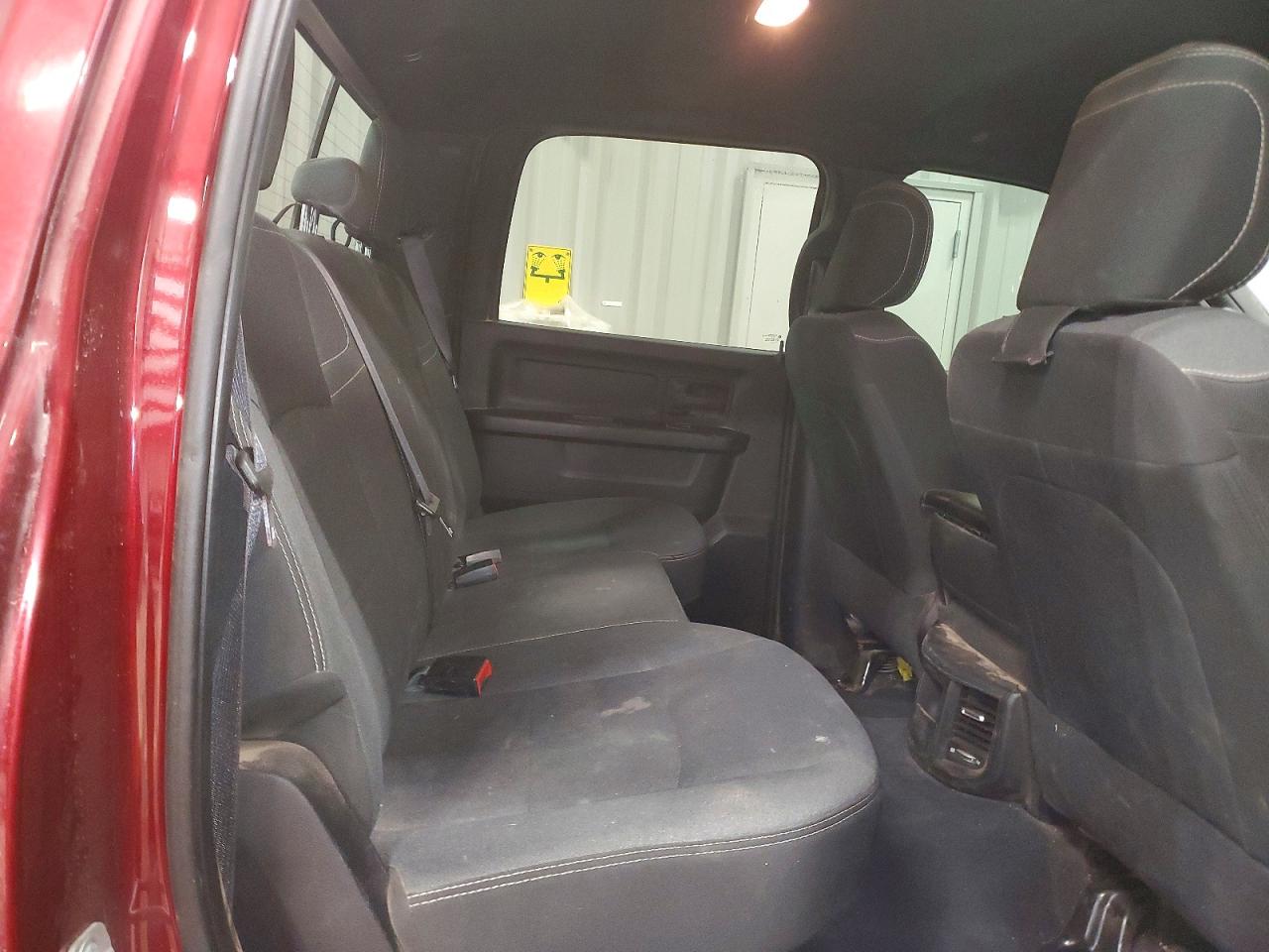 2022 Ram 2500 VIN 3C6UR5CL3NG222150 photo 10