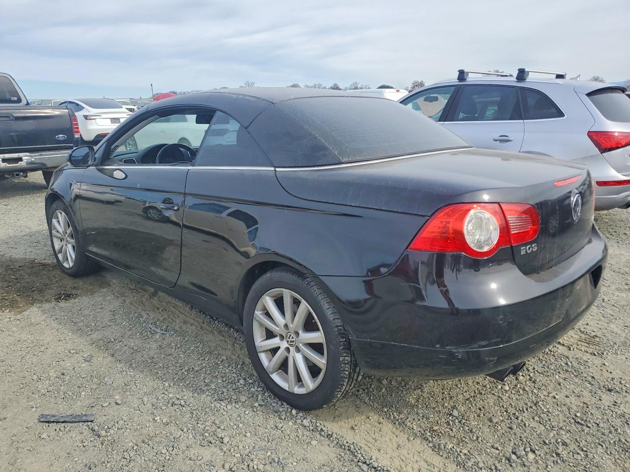 2007 VOLKSWAGEN Eos VIN WVWFA71F27V052486 photo 2