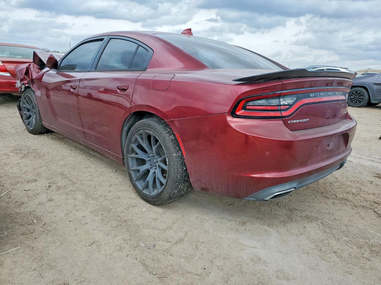 2018 Dodge Charger VIN 2C3CDXHG2JH153413 photo 2