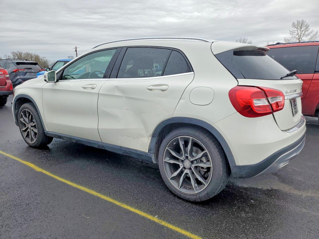 2015 Mercedes-Benz Gla-class VIN WDCTG4GB0FJ040261 photo 2