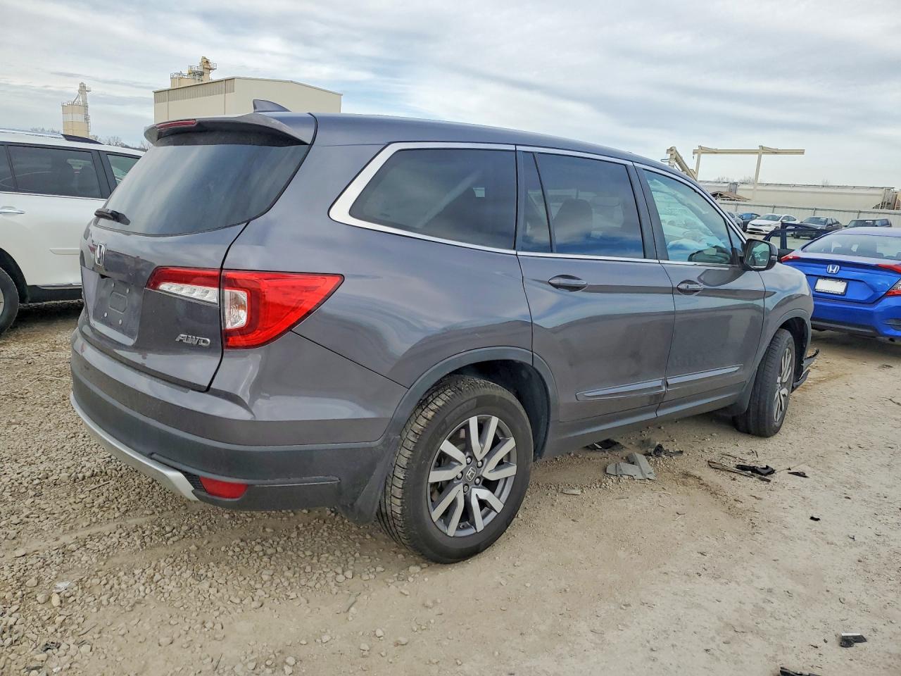 2019 Honda Pilot VIN 5FNYF6H59KB046600 photo 3