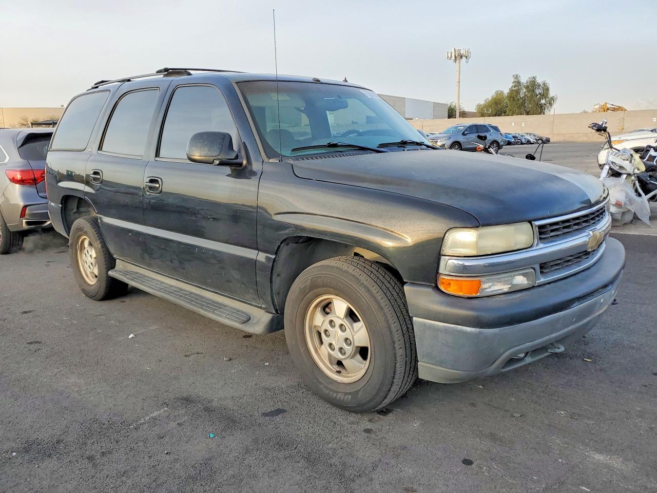 2002 Chev Tahoe VIN 1GNEC13T52R214593 photo 4