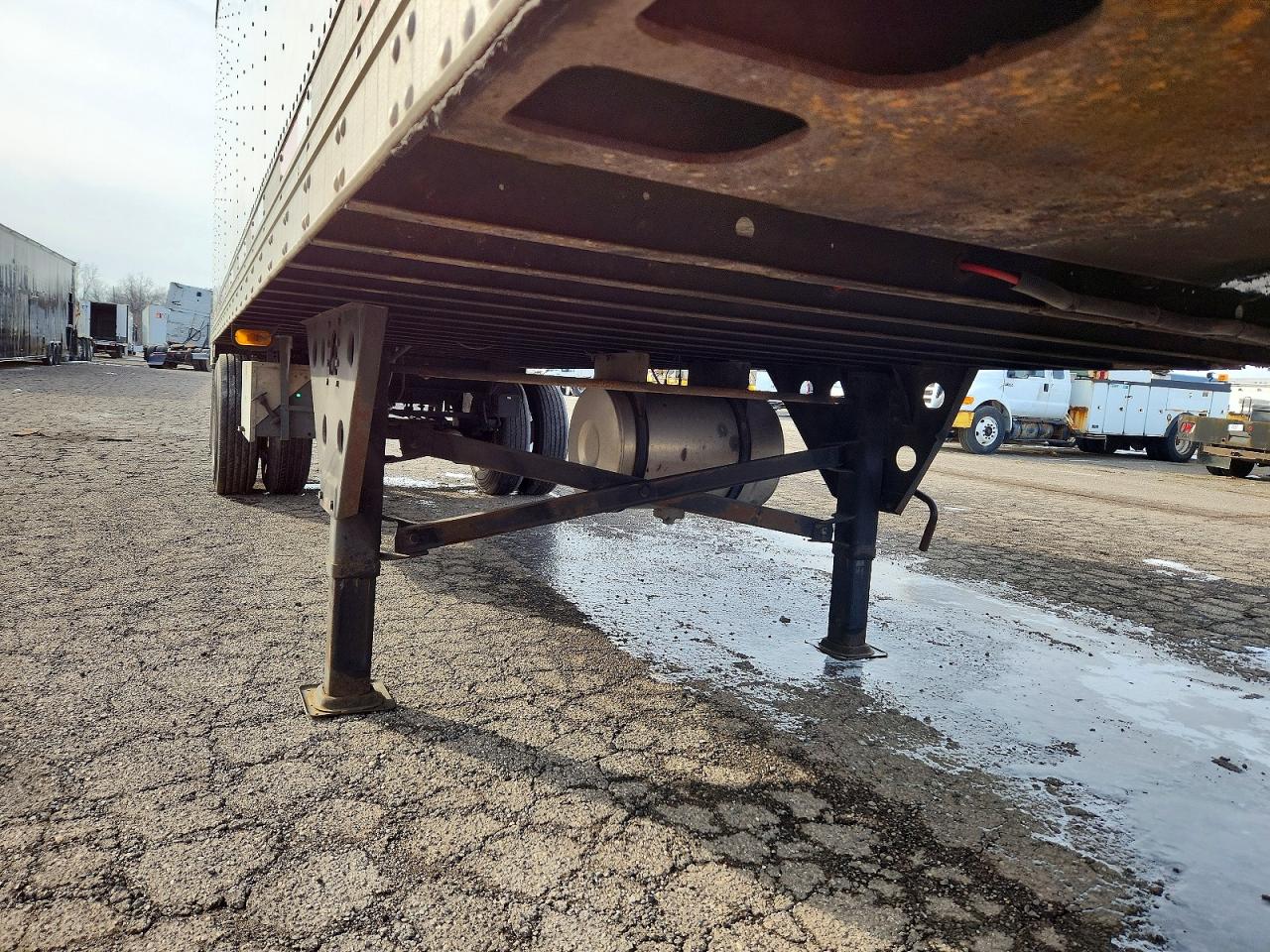 2022 UTLITY Refrigerat VIN 1UYVS1283N6560206 photo 5