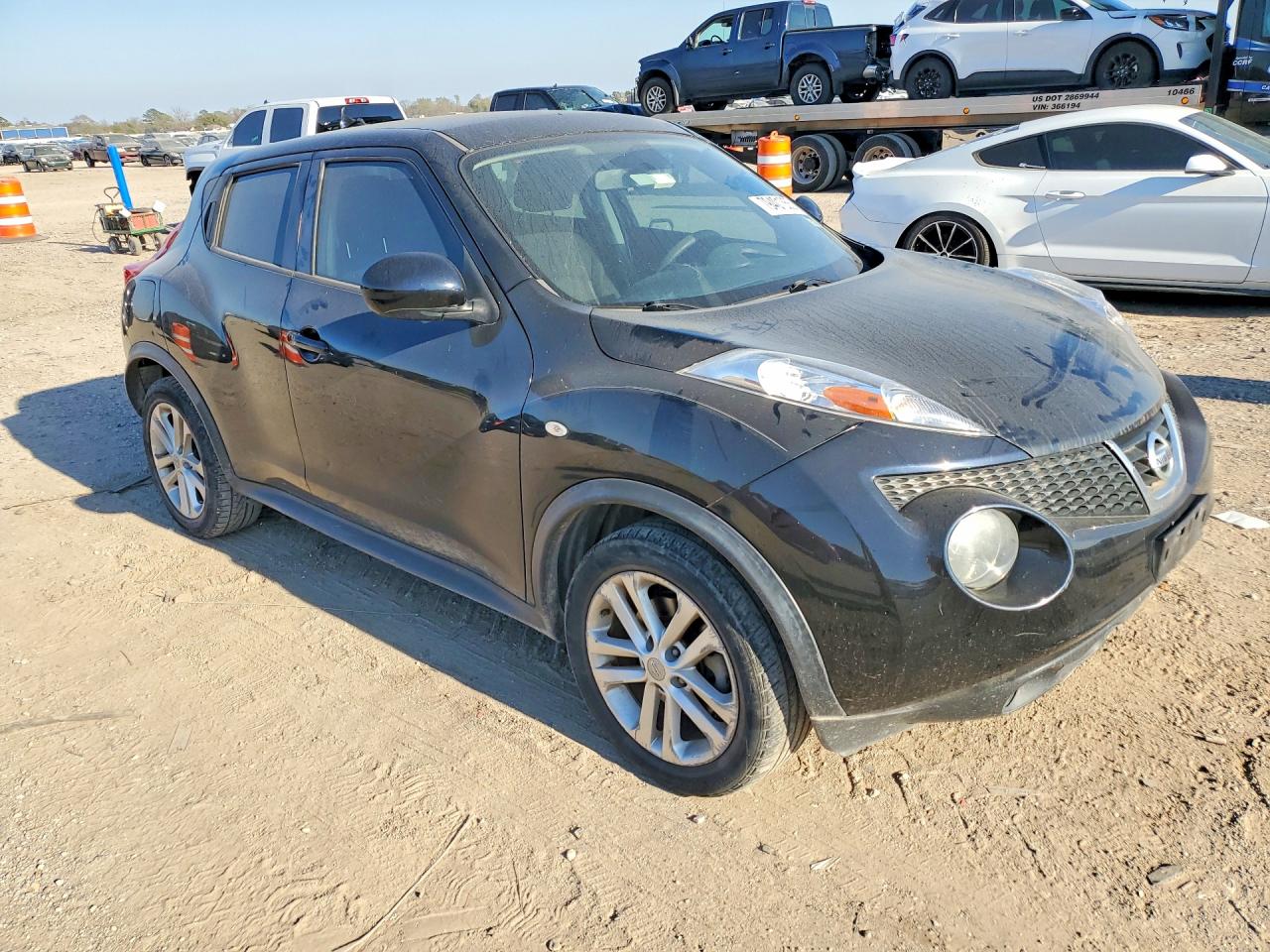 2014 NISS Juke VIN JN8AF5MR9ET358426 photo 4