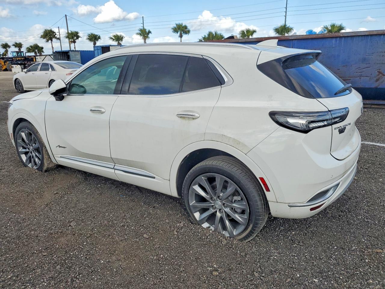 2021 Buick Envision VIN LRBFZRR41MD122678 photo 2