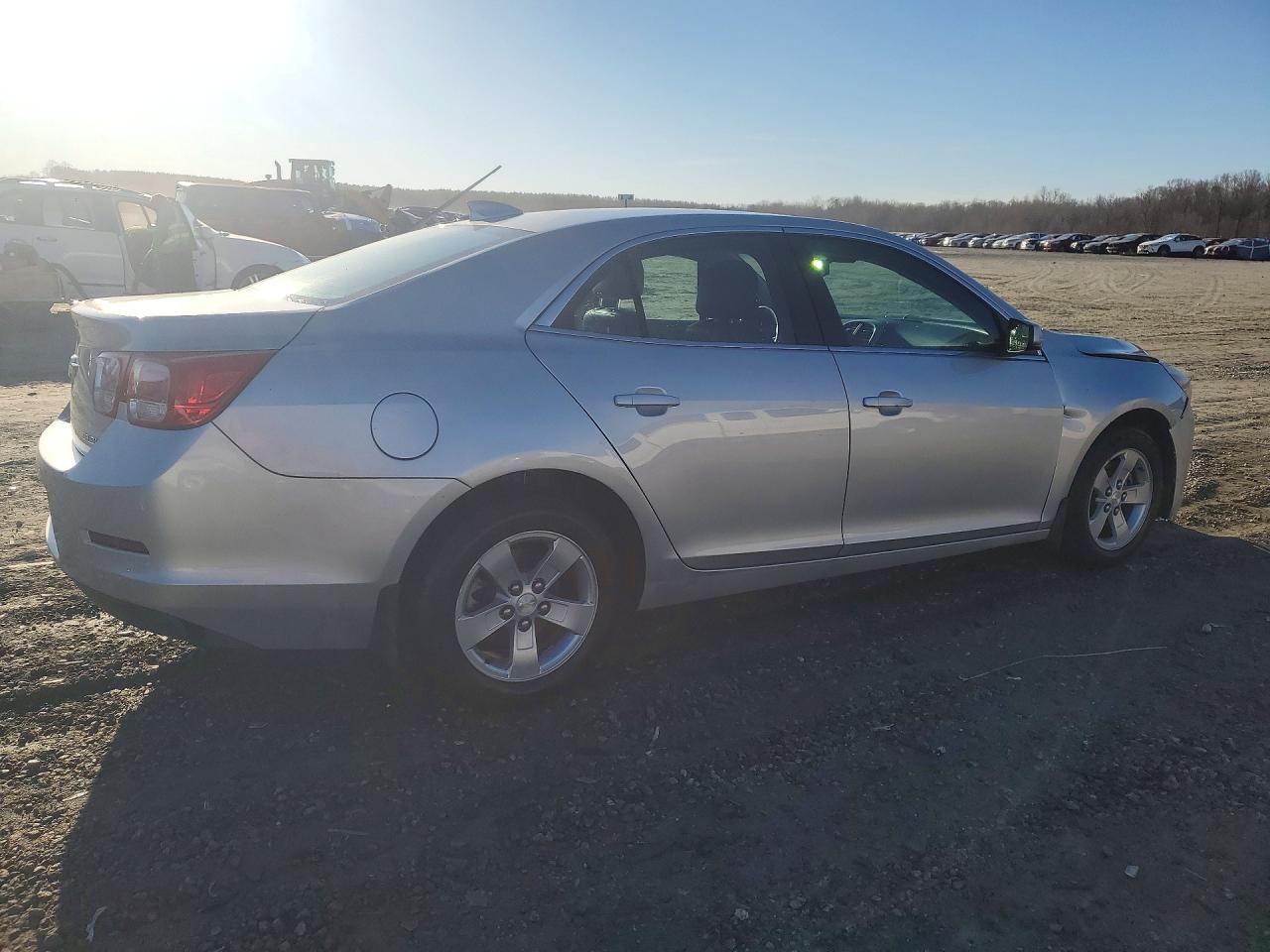 2016 Chevrolet Malibu VIN 1G11C5SA1GF110392 photo 3