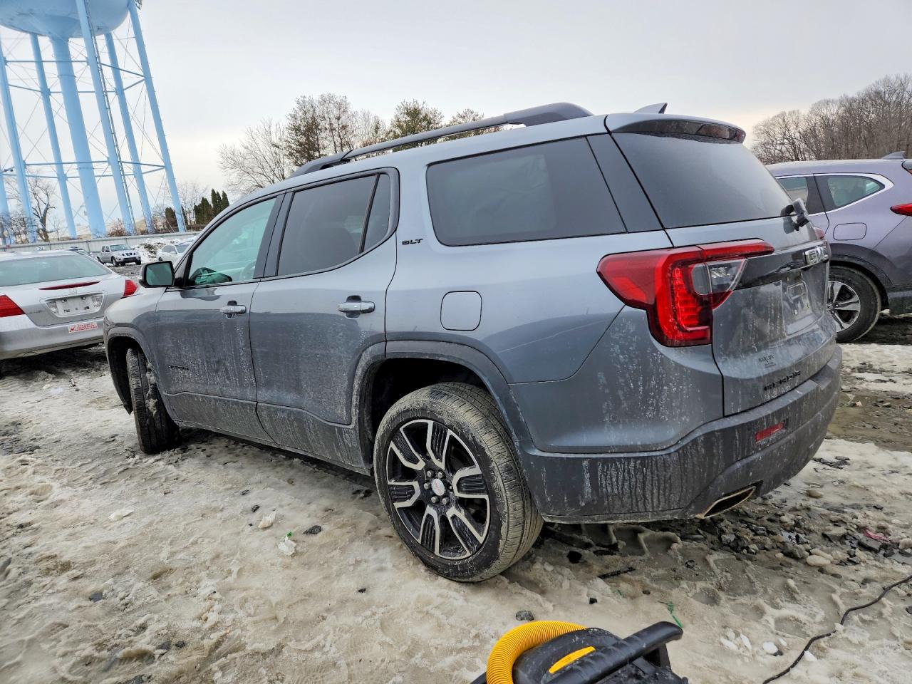 2021 GMC Acadia VIN 1GKKNULS5MZ105850 photo 2