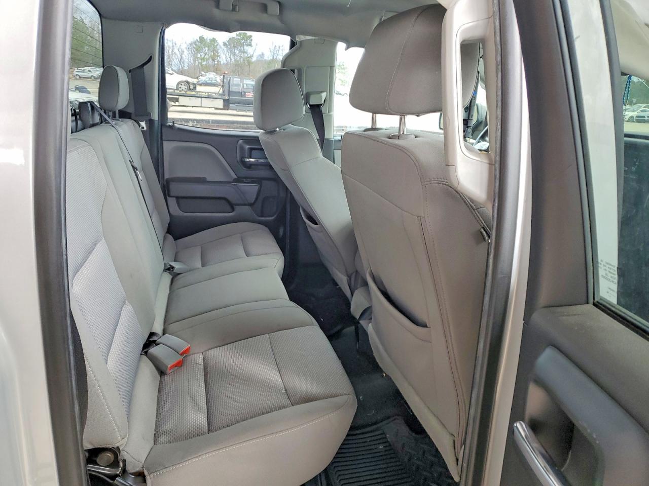 2018 Chevrolet All models VIN 1GCRCPECXJZ315461 photo 10