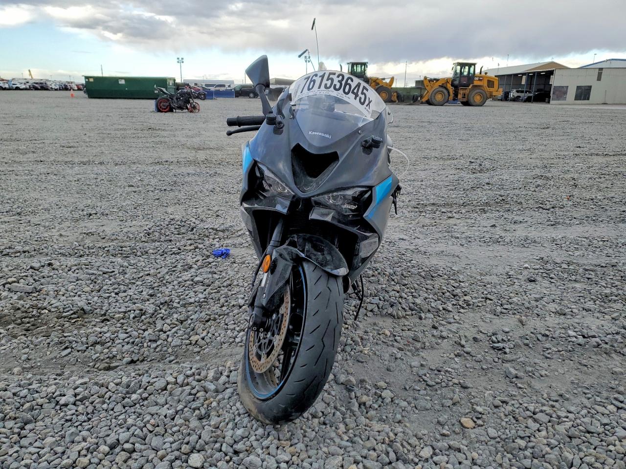 2025 Kawasaki Ninja 600 VIN JKBZXJJ19SA027023 photo 2