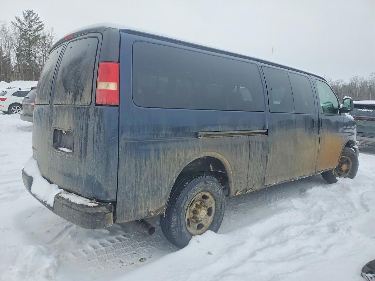 2009 CHEV Express VIN 1GAHG39K491161195 photo 3