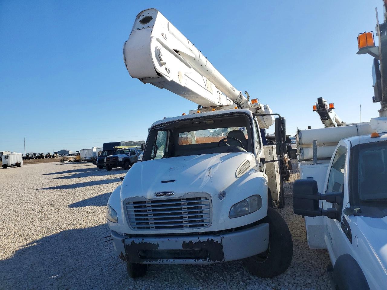 2019 FREIGHTLINER All other VIN 3ALACXFC2KDKK7131 photo 2