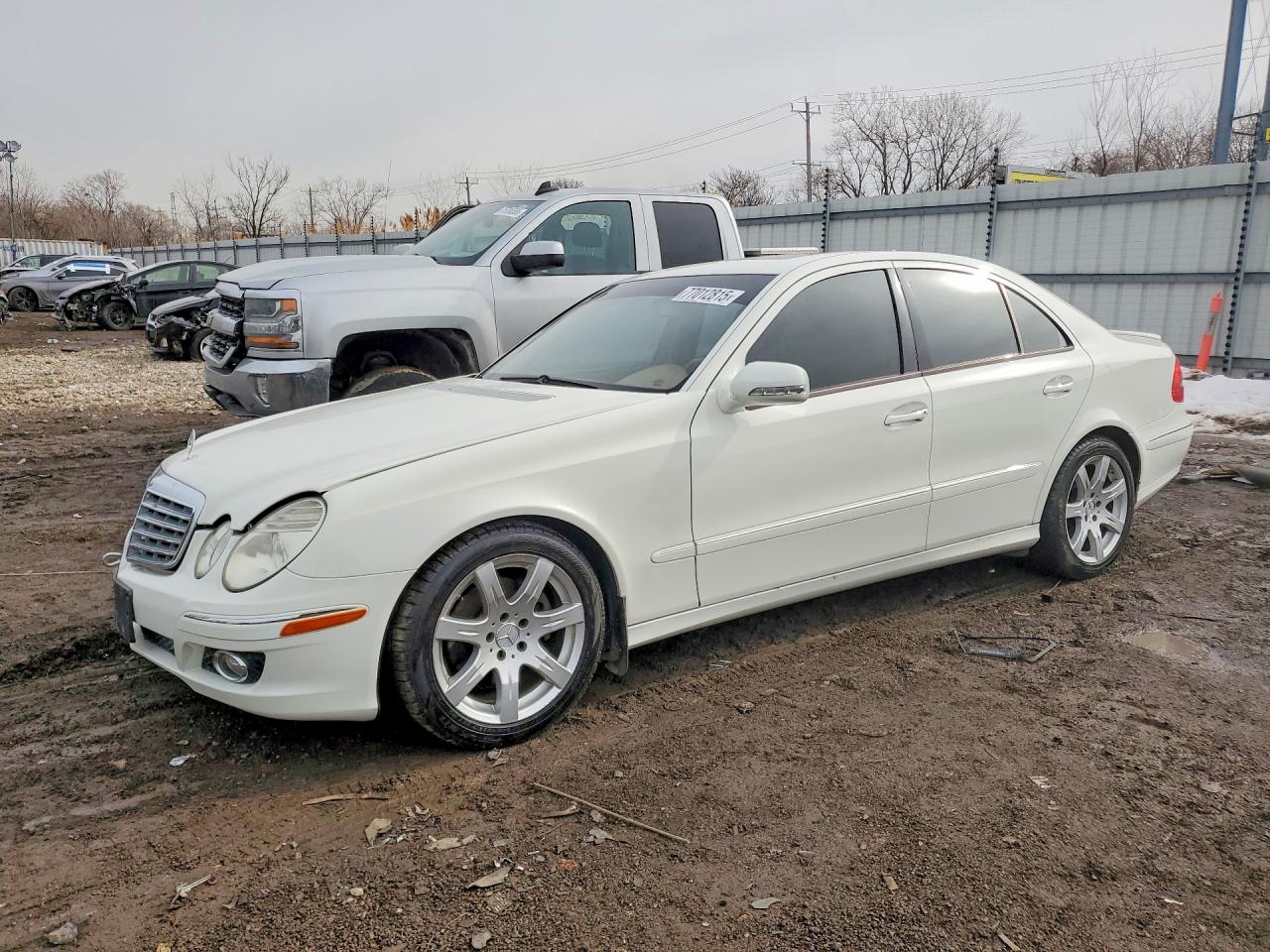 2008 Mercedes-Benz E-class VIN WDBUF87X38B243818 photo 1