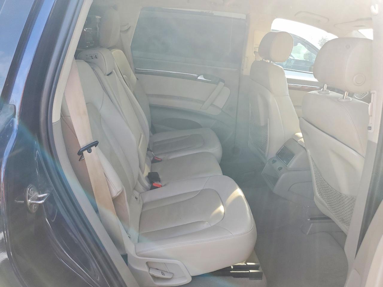 2015 Audi Q7 VIN WA1CGAFE8FD014239 photo 11