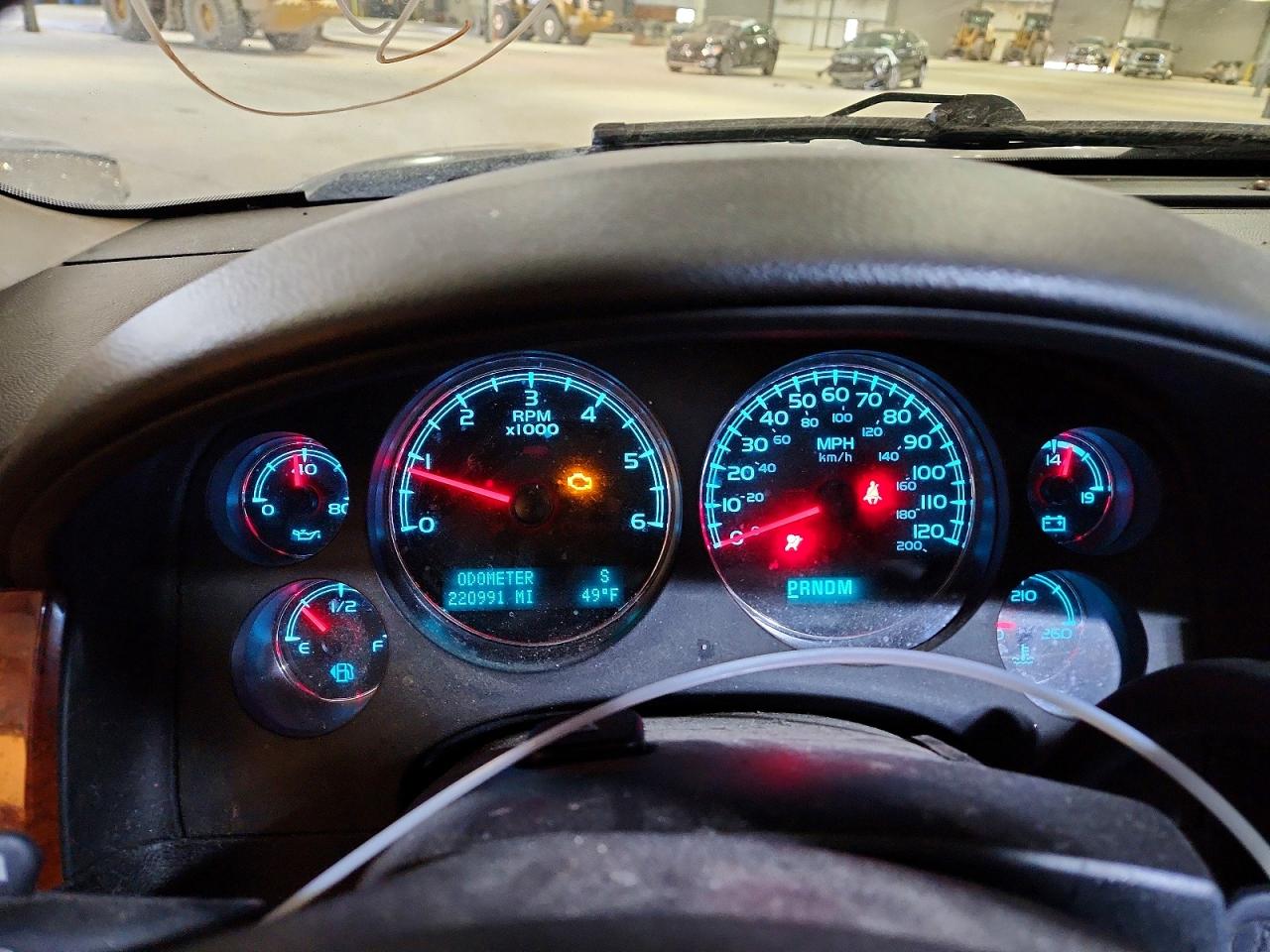 2013 Chevrolet Tahoe VIN 1GNSCBE04DR349952 photo 9